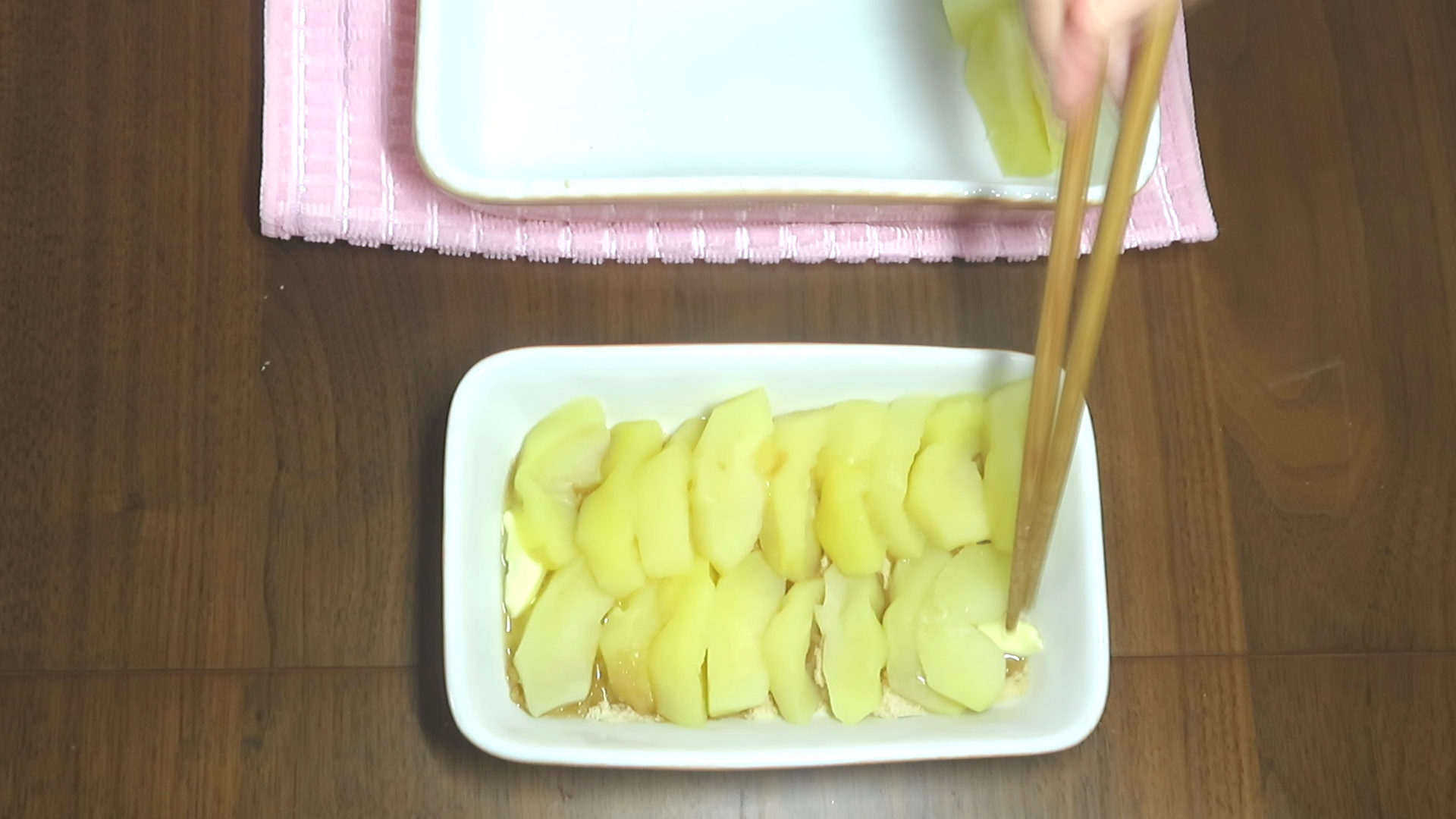 伝説の家政婦・志麻(シマ)さんが披露したリンゴのタルトタタン